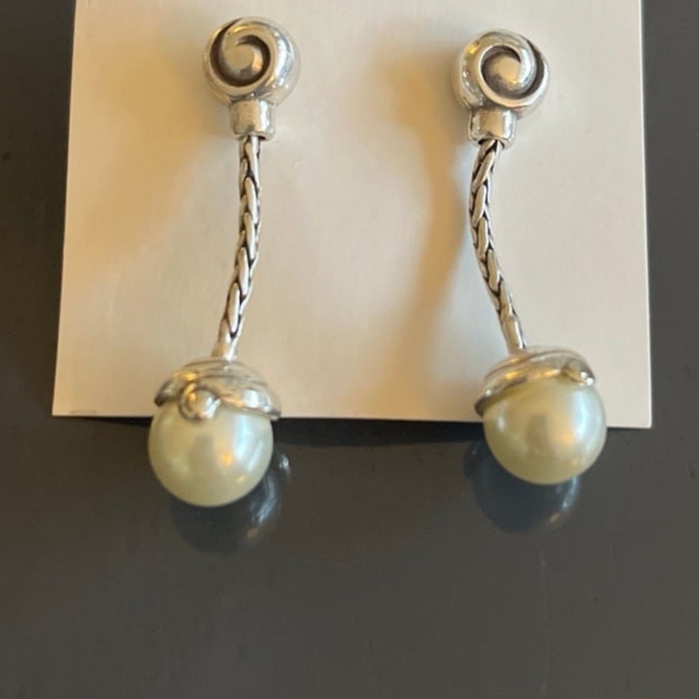 Brighton Pearl l earrings. - Picture 1 of 2